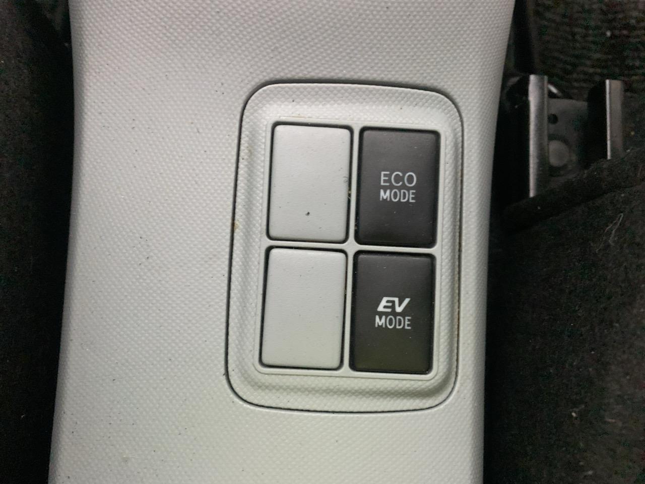 2012 Toyota Aqua S Hatchback PUSH BUTTON START + AUTO LIGHTS 