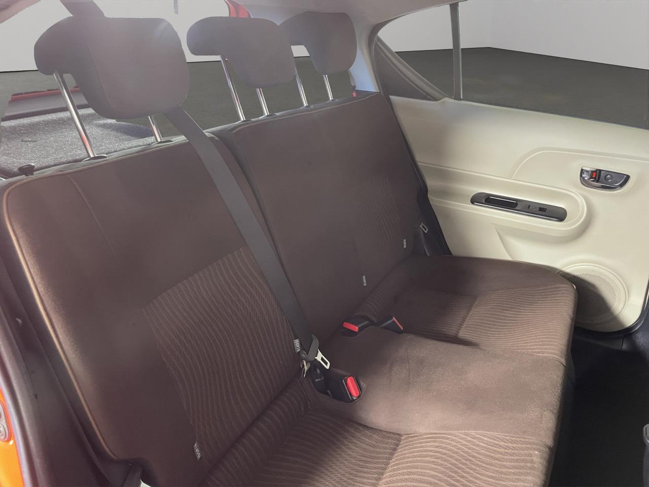 2012 Toyota Aqua Hybrid Hatchback REVERSING CAMERA + AUTO LIGHTS + PUSH START