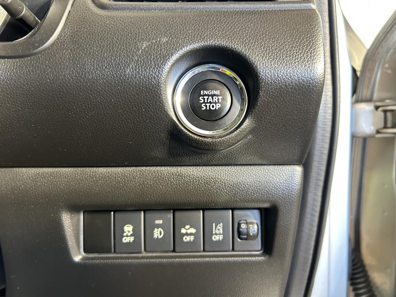 2018 Suzuki Swift Late Shape Hatchback SMART KEY + REVERSING CAMERA + AUTO LIGHTS