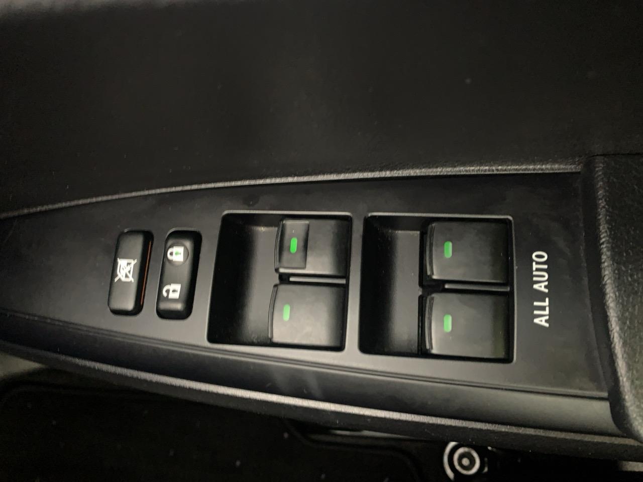 2014 Toyota Corolla Fielder Hybrid Station Wagon REVESING CAMERA + GREAT FUEL EFFICIENCY