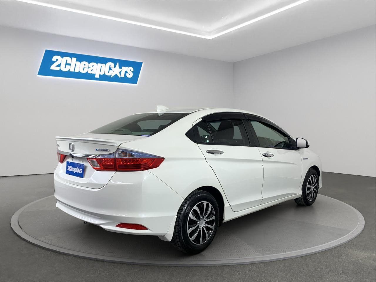 2016 Honda Grace Hybrid LX Sedan LOW KM + CRUISE CONTROL + REVERSING CAMERA