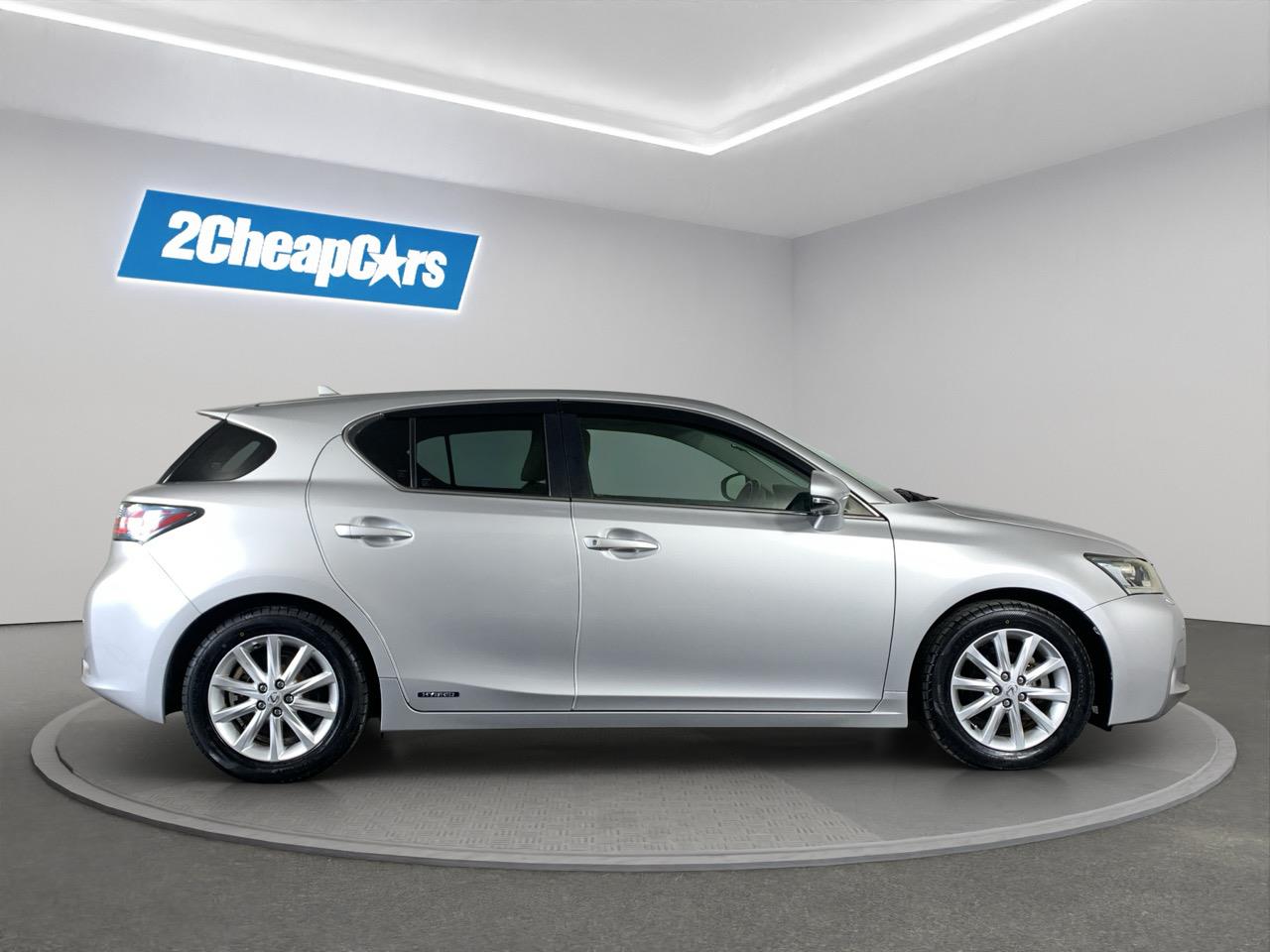 2012 Lexus CT200h Version C Hatchback HEATED SEATS + CRUISE CONTROL + PADDLE SHIFT