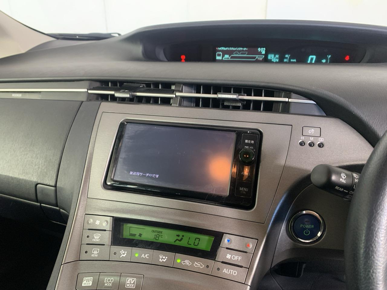 2015 Toyota Prius G Hatchback PUSH SRART + GREAT FUEL EFFICIENCY