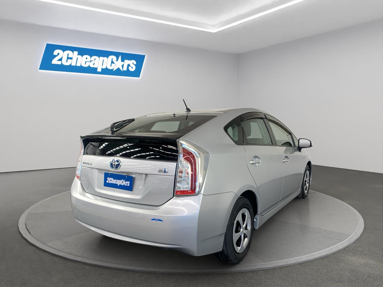2015 Toyota Prius G Hatchback PUSH SRART + GREAT FUEL EFFICIENCY