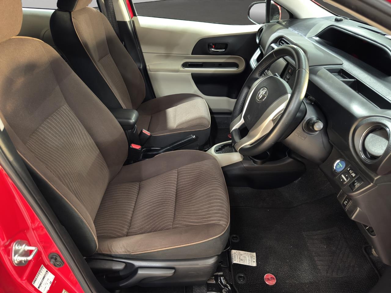 2013 Toyota Aqua G Hatchback SMART KEY + GREAT FUEL EFFICIENCY