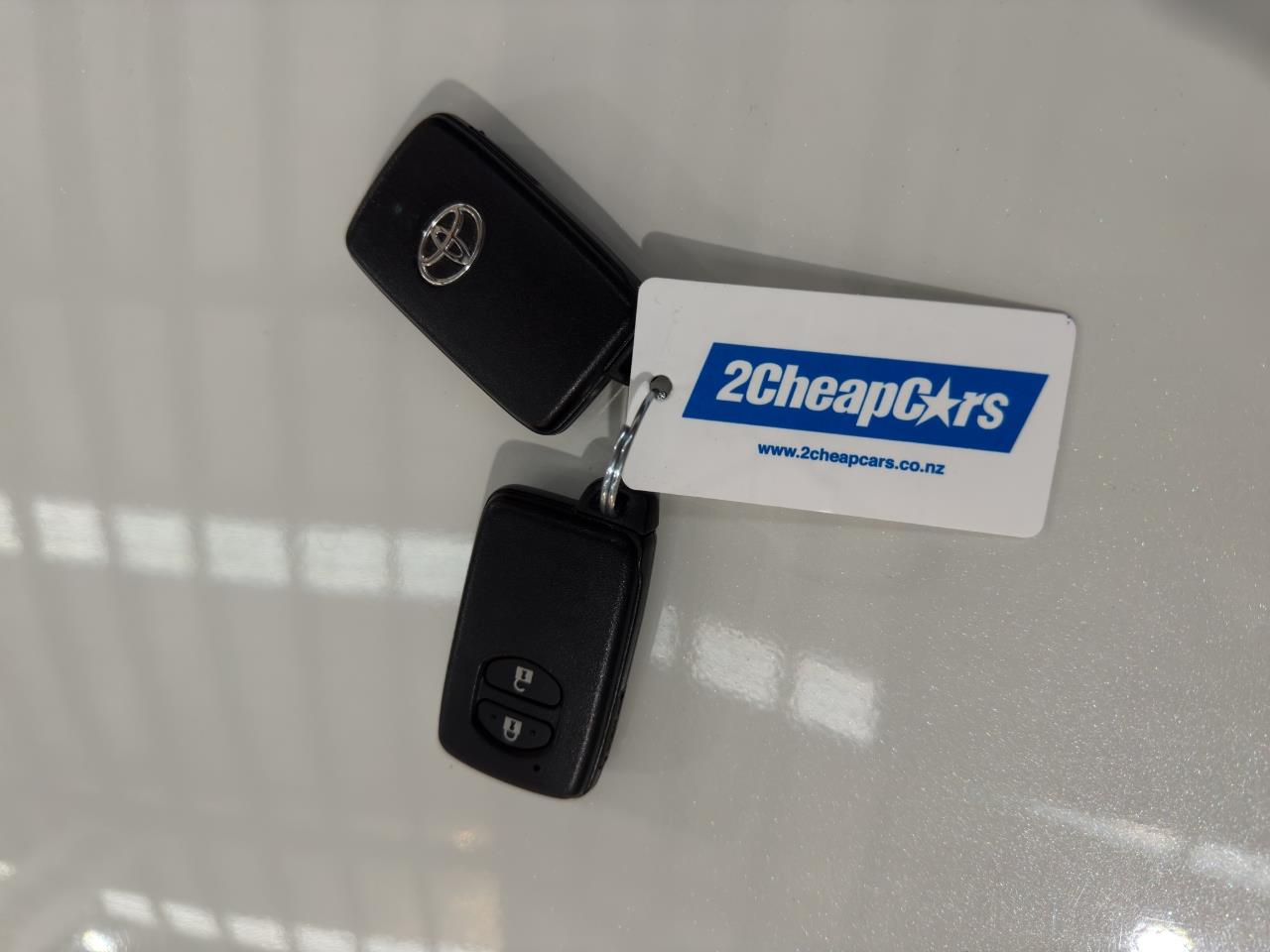 2013 Toyota Aqua G Hatchback SMART KEY + GREAT FUEL EFFICIENCY