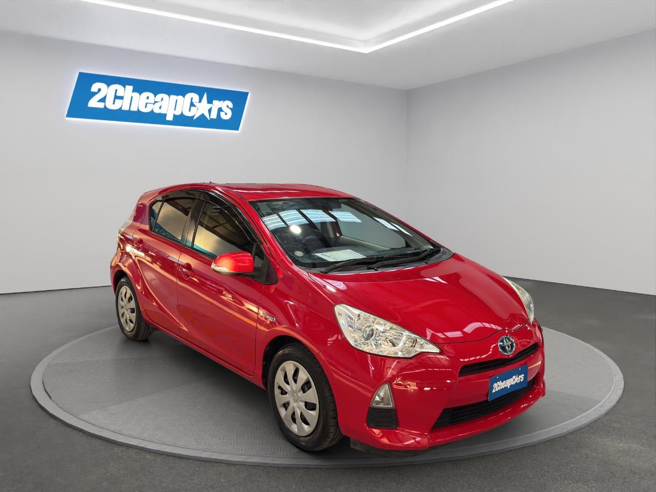 2013 Toyota Aqua G Hatchback SMART KEY + GREAT FUEL EFFICIENCY
