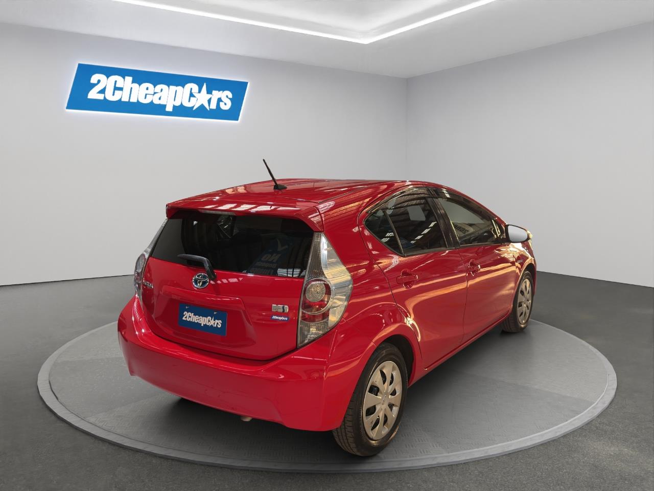 2013 Toyota Aqua G Hatchback SMART KEY + GREAT FUEL EFFICIENCY