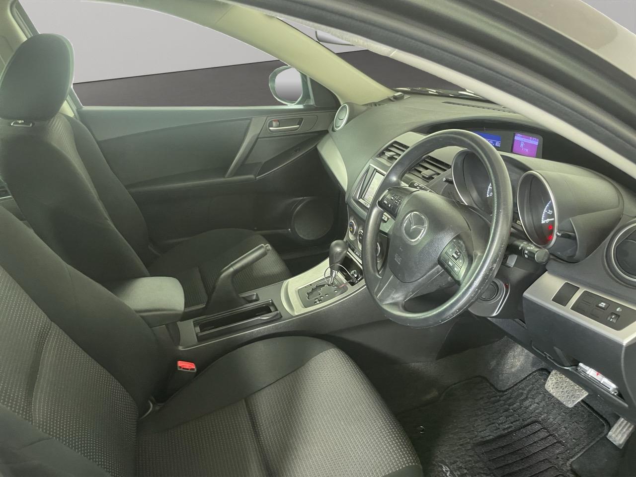 2012 Mazda Axela 3 1.5S Hatchback PUSH SRART + AUTO LIGHTS