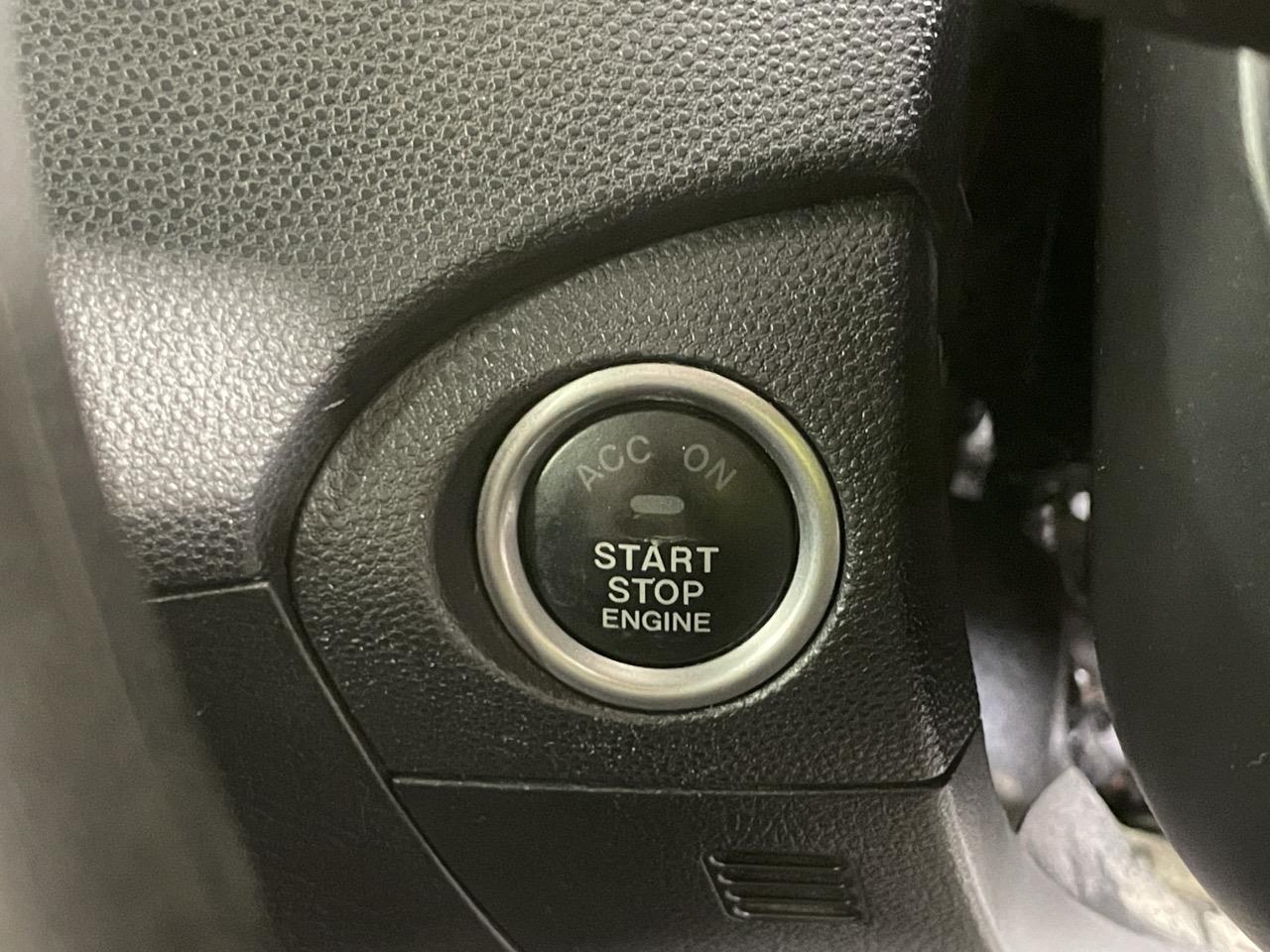 2012 Mazda Axela 3 1.5S Hatchback PUSH SRART + AUTO LIGHTS