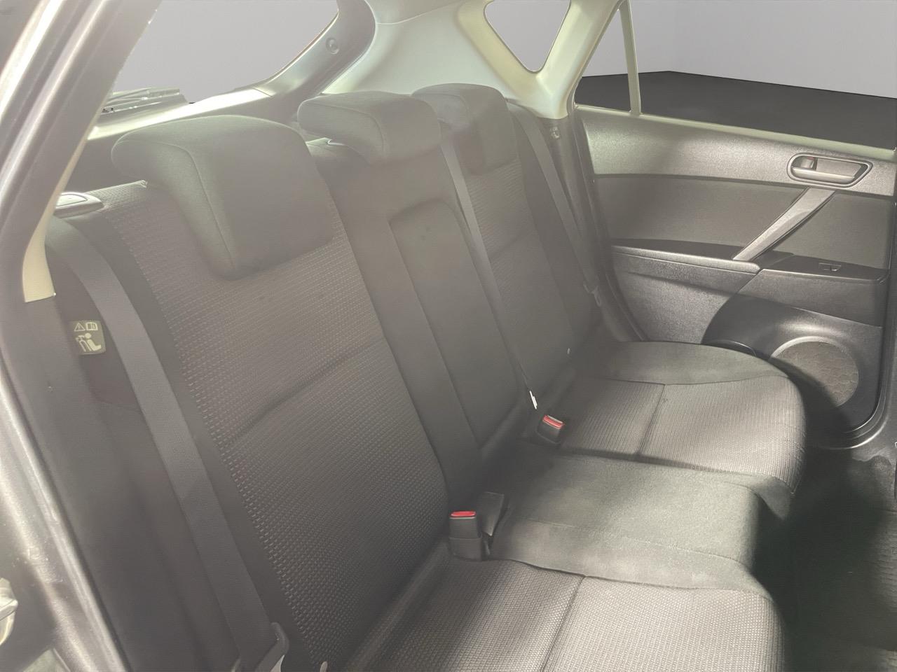 2012 Mazda Axela 3 1.5S Hatchback PUSH SRART + AUTO LIGHTS