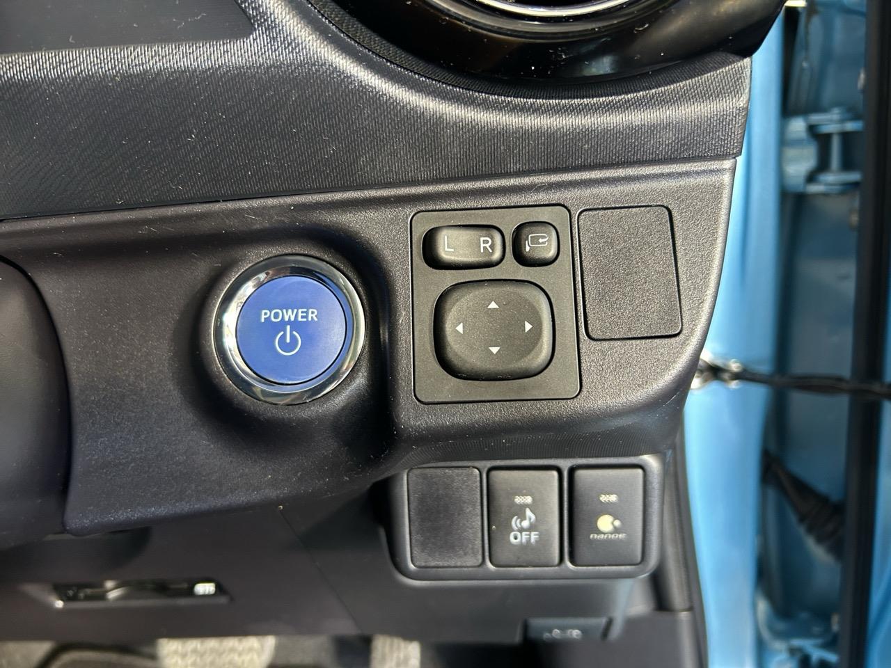 2015 Toyota Aqua Facelift Model G Black Soft Leather Selection Hatchback LOW KMS + REVERSING CAMERA + SMART KEY