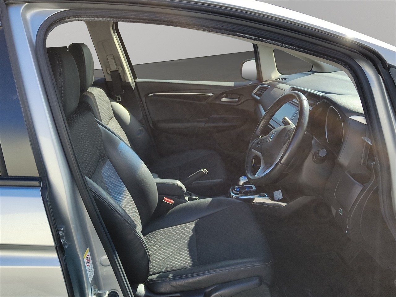 2014 Honda Fit Jazz Hybrid New Shape Hatchback CRUISE CONTROL + REVERSING CAMERA + SMART KEY