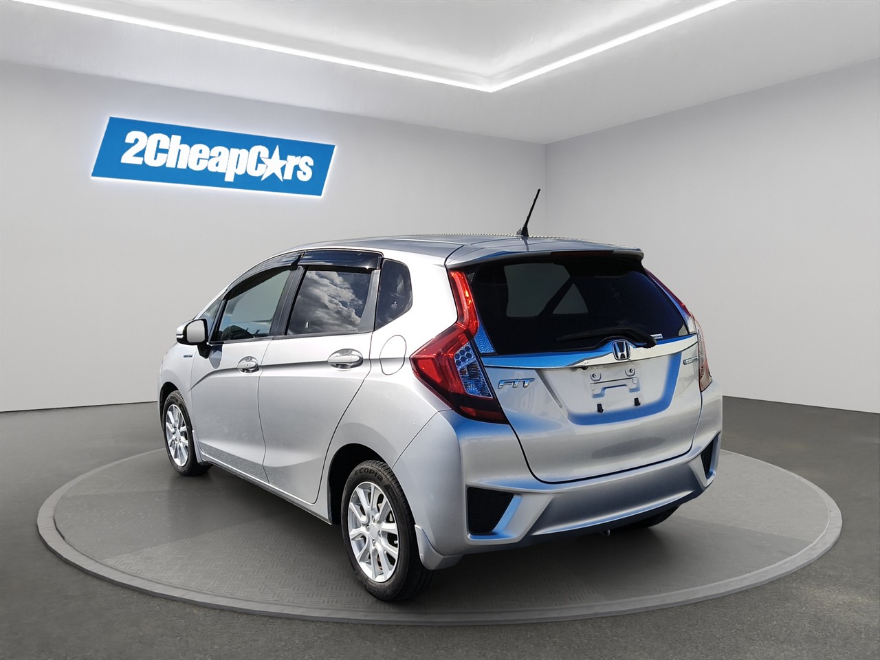 2014 Honda Fit Jazz Hybrid New Shape Hatchback CRUISE CONTROL + REVERSING CAMERA + SMART KEY