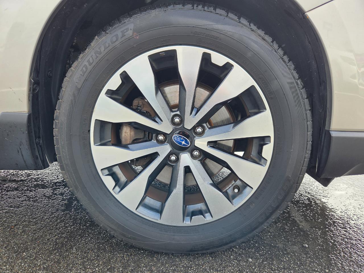 2015 Subaru Outback AWD Eyesight New Shape RV/SUV EYESIGHT SYSTEM + AWD + REVERSING CAMERA