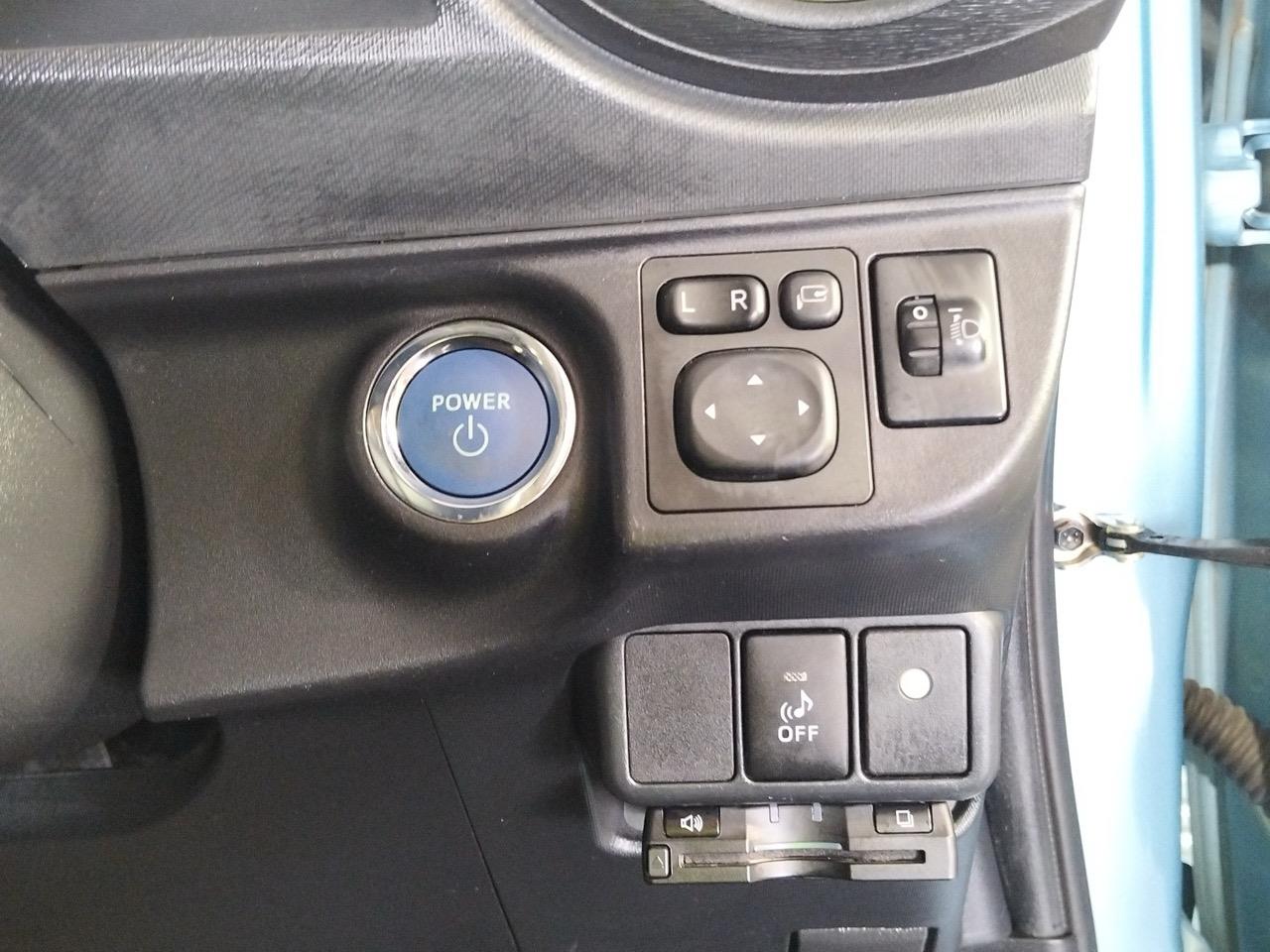 2014 Toyota Aqua G Hatchback PUSH START + REVERSING CAMERA + AUTO LIGHTS