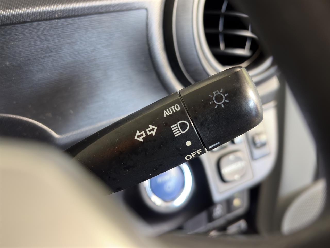 2012 Toyota Aqua S Hatchback SMART KEY + AUTO LIGHTS + GREAT FUEL EFFICIENCY