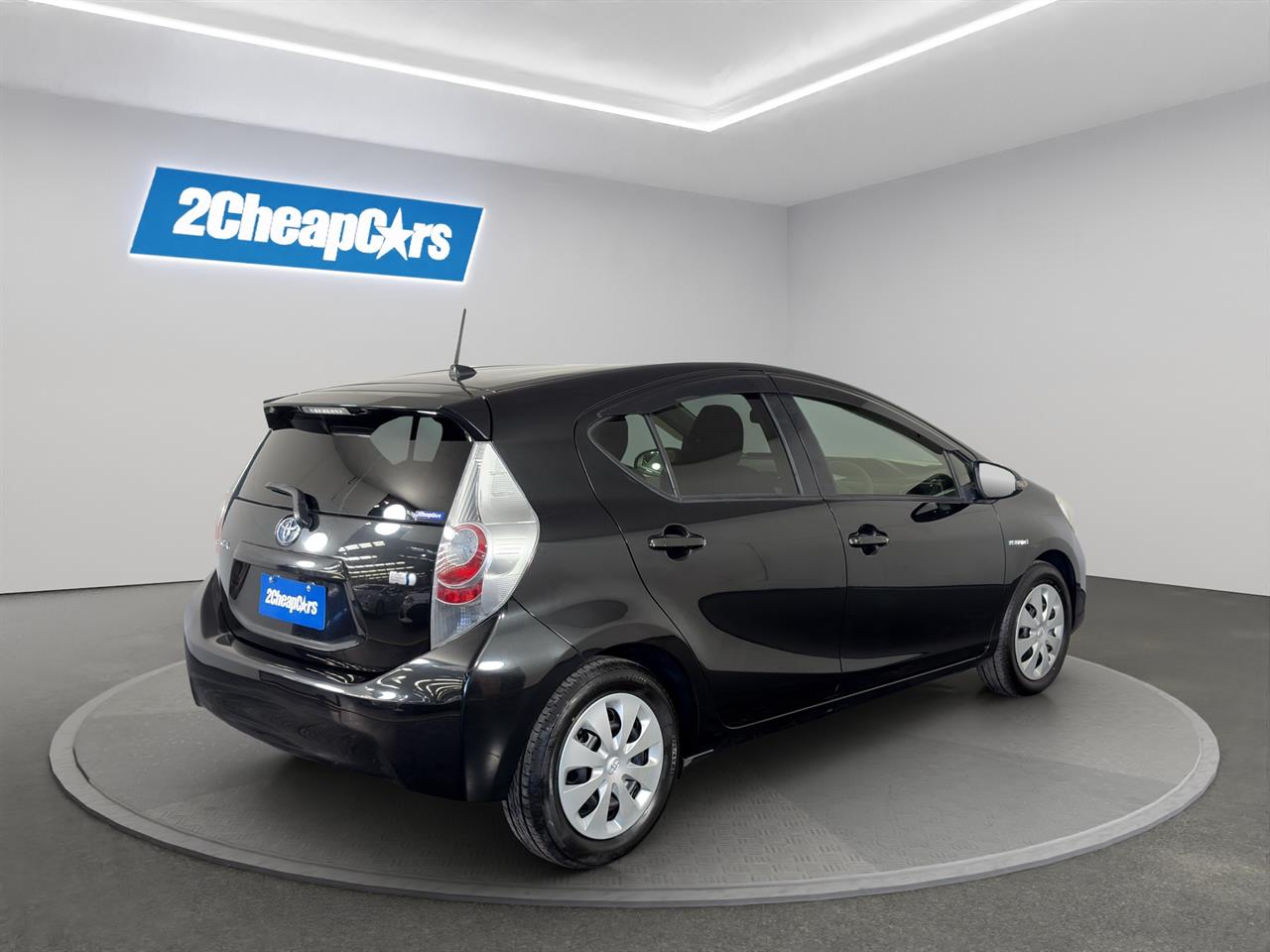 2012 Toyota Aqua S Hatchback SMART KEY + AUTO LIGHTS + GREAT FUEL EFFICIENCY