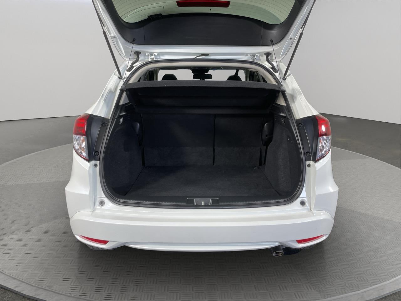 2015 Honda Vezel Z RV/SUV REVERSING CAMERA + CRUISE CONTROL + PADDLE SHIFT