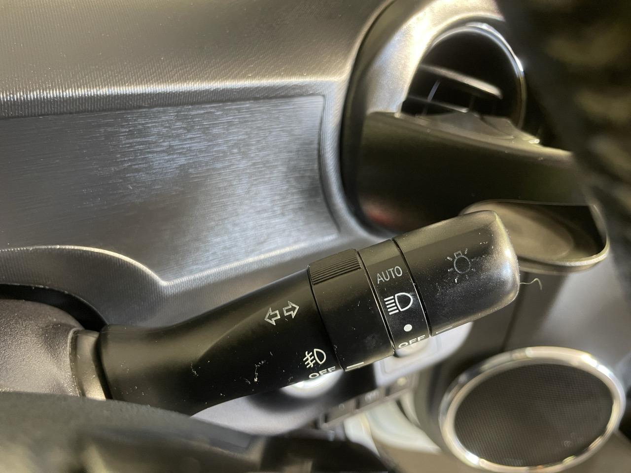 2014 Toyota Aqua G G's Hatchback REVERSING CAMERA + HEATED SEATS + PUSH START