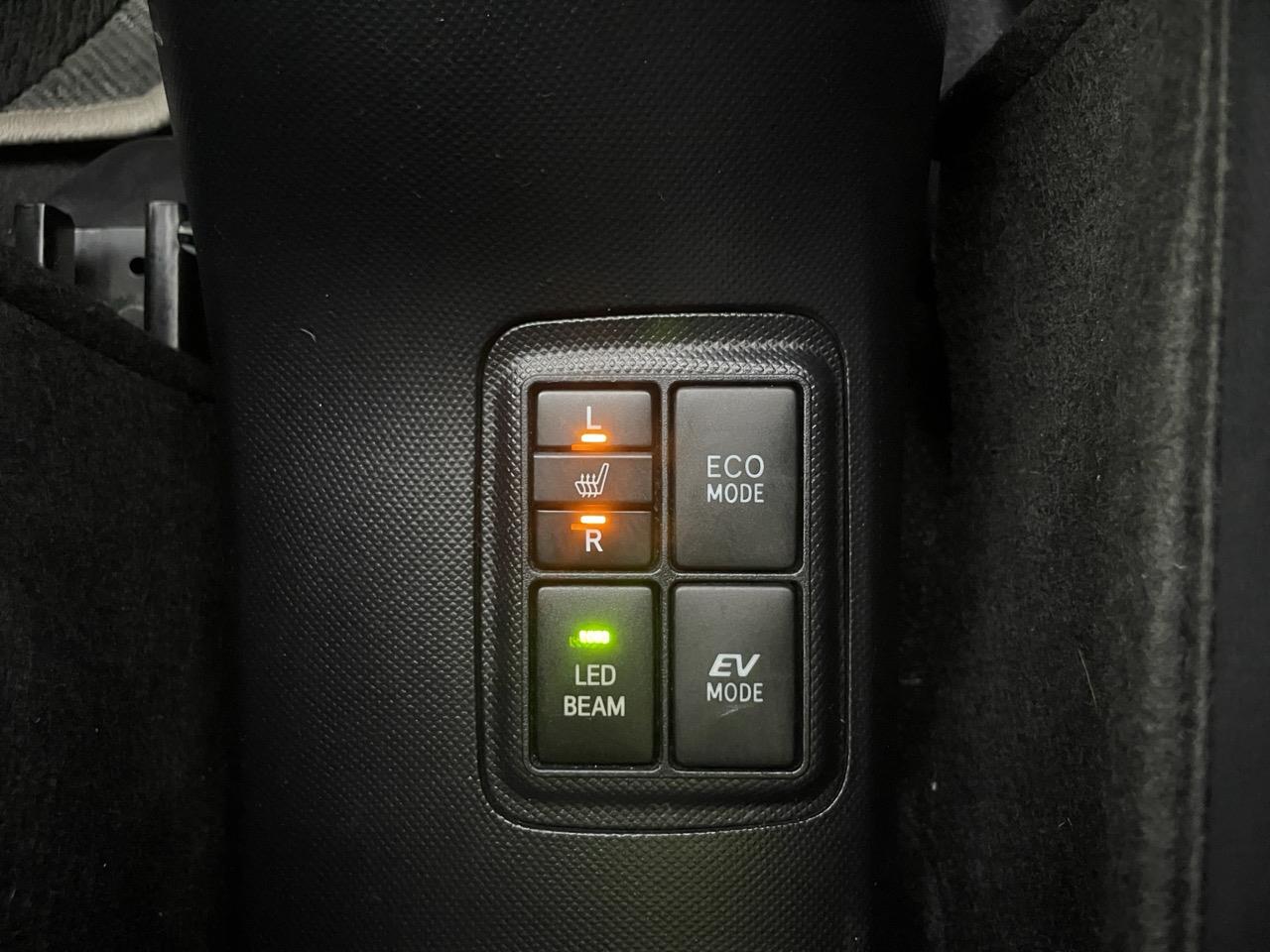 2014 Toyota Aqua G G's Hatchback REVERSING CAMERA + HEATED SEATS + PUSH START