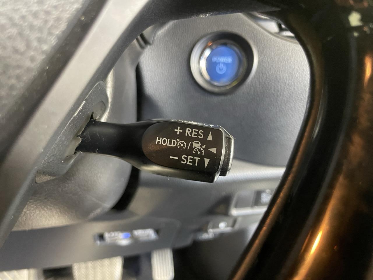 2018 Toyota C-HR HYBRID G LEATHER EDITION RV/SUV HEATED SEATS + CRUISE CONTROL + AUTO LIGHTS