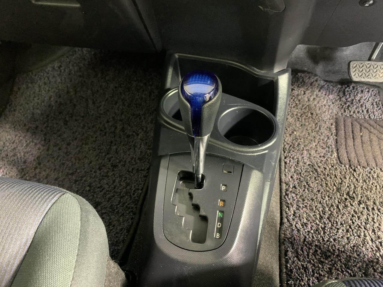 2015 Toyota Aqua Facelift Model S Hatchback HEATED SEATS + PUSH BUTTON START + AUTO LIGHTS