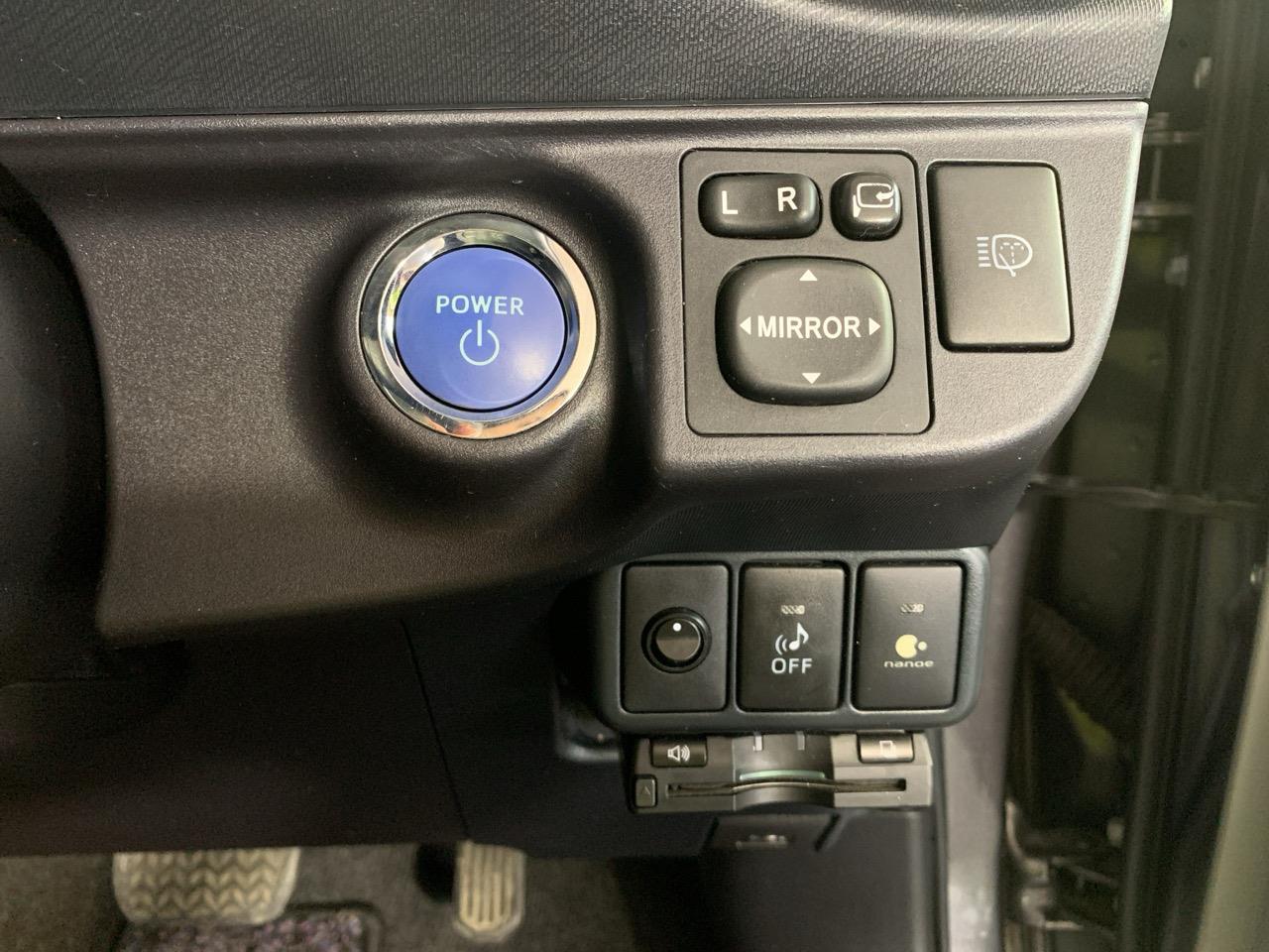 2012 Toyota Aqua S Hatchback REVERSING CAMERA + SMART KEY + HEATED SEATS