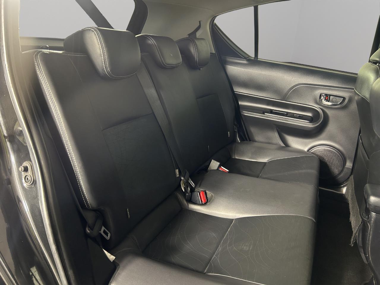 2014 Toyota Aqua G Balck Soft Leather Selection Hatchback LEATHER SEATS + SMART KEY + AUTO LIGHTS