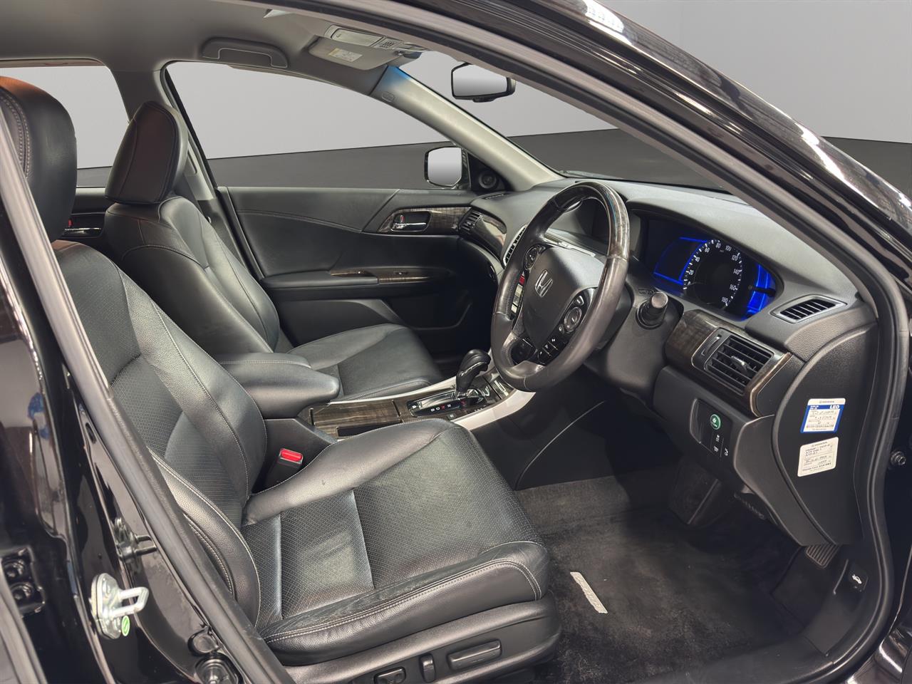 2013 Honda Accord Hybrid EX Saloon HONDA SENSING + SMART KEY + POWER ADJUSTMENT SEATS