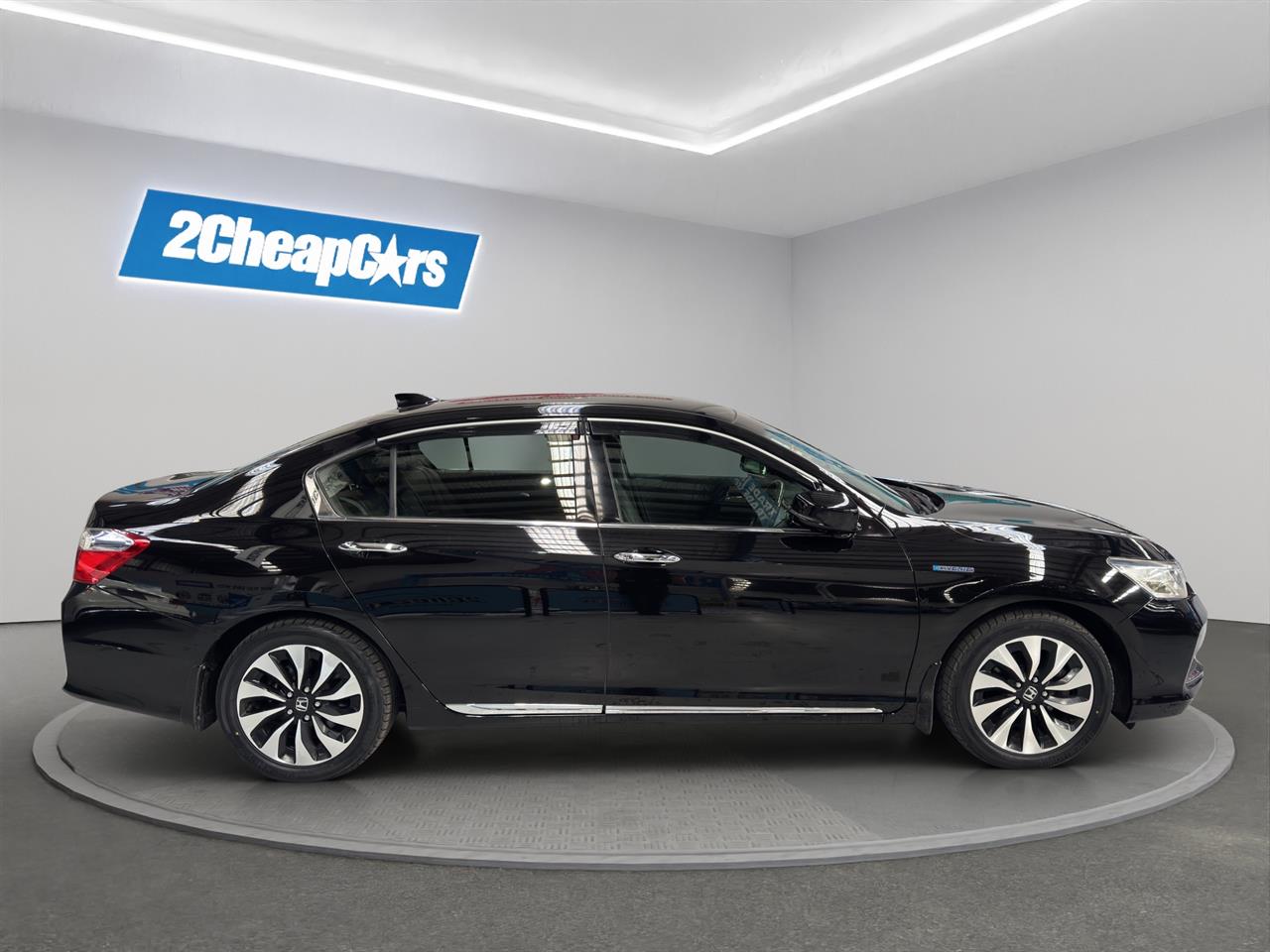 2013 Honda Accord Hybrid EX Saloon HONDA SENSING + SMART KEY + POWER ADJUSTMENT SEATS