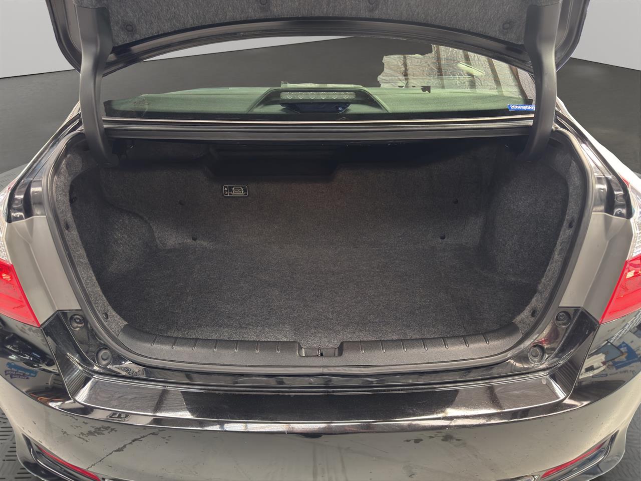 2013 Honda Accord Hybrid EX Saloon HONDA SENSING + SMART KEY + POWER ADJUSTMENT SEATS