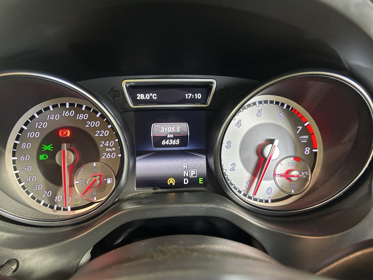 2015 Mercedes GLA250  RV/SUV HEATED SEATS + CRUISE CONTROL + AUTO LIGHTS + 4WD