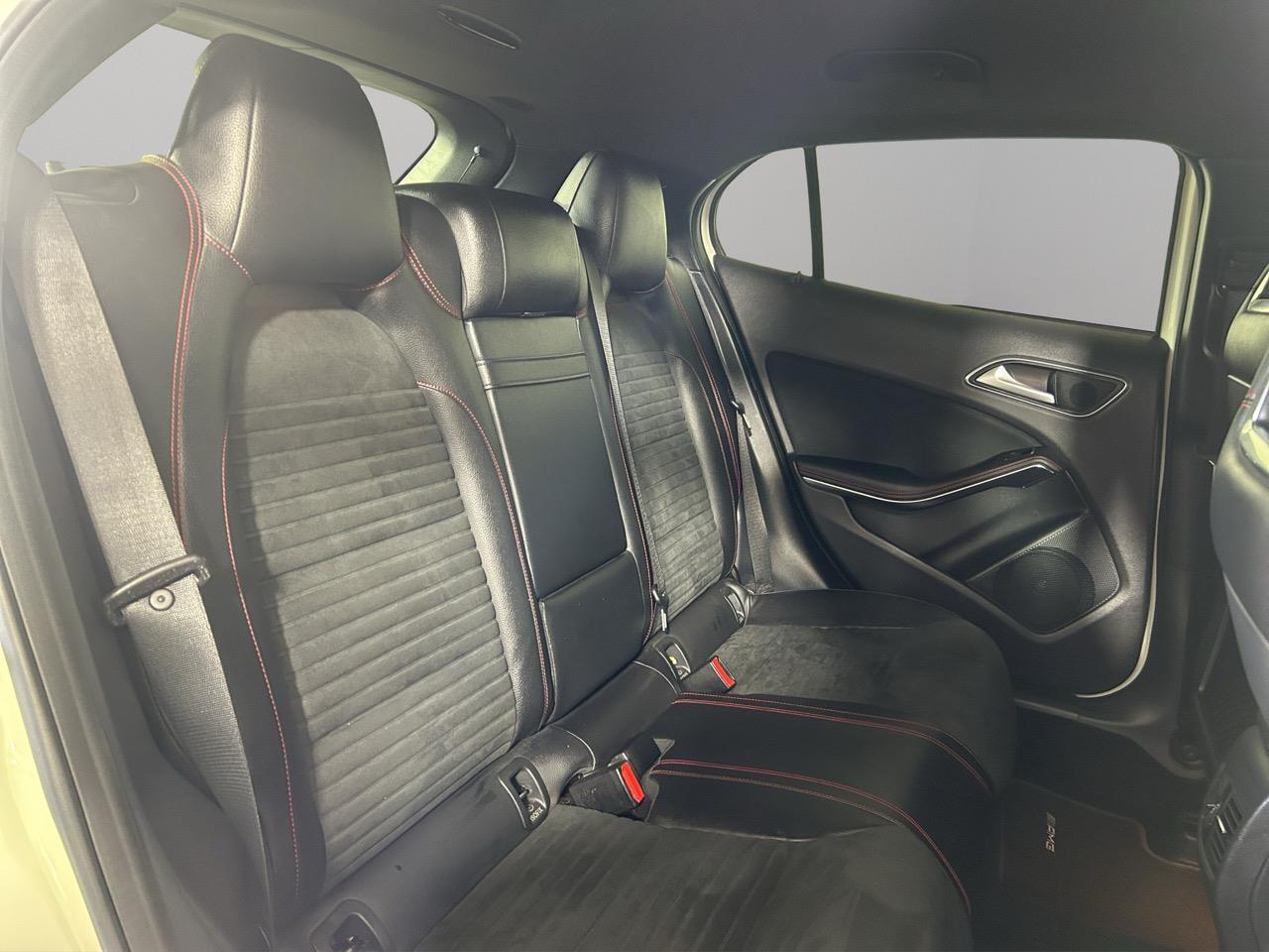 2015 Mercedes GLA250  RV/SUV HEATED SEATS + CRUISE CONTROL + AUTO LIGHTS + 4WD