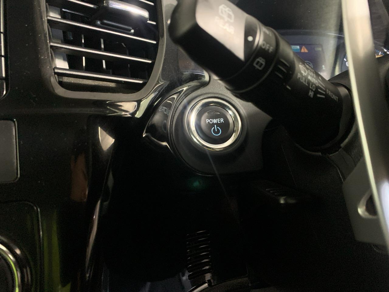 2014 Mitsubishi Outlander PHEV 4WD RV/SUV AWD + CRUISE CONTROL + HEATED SEATS