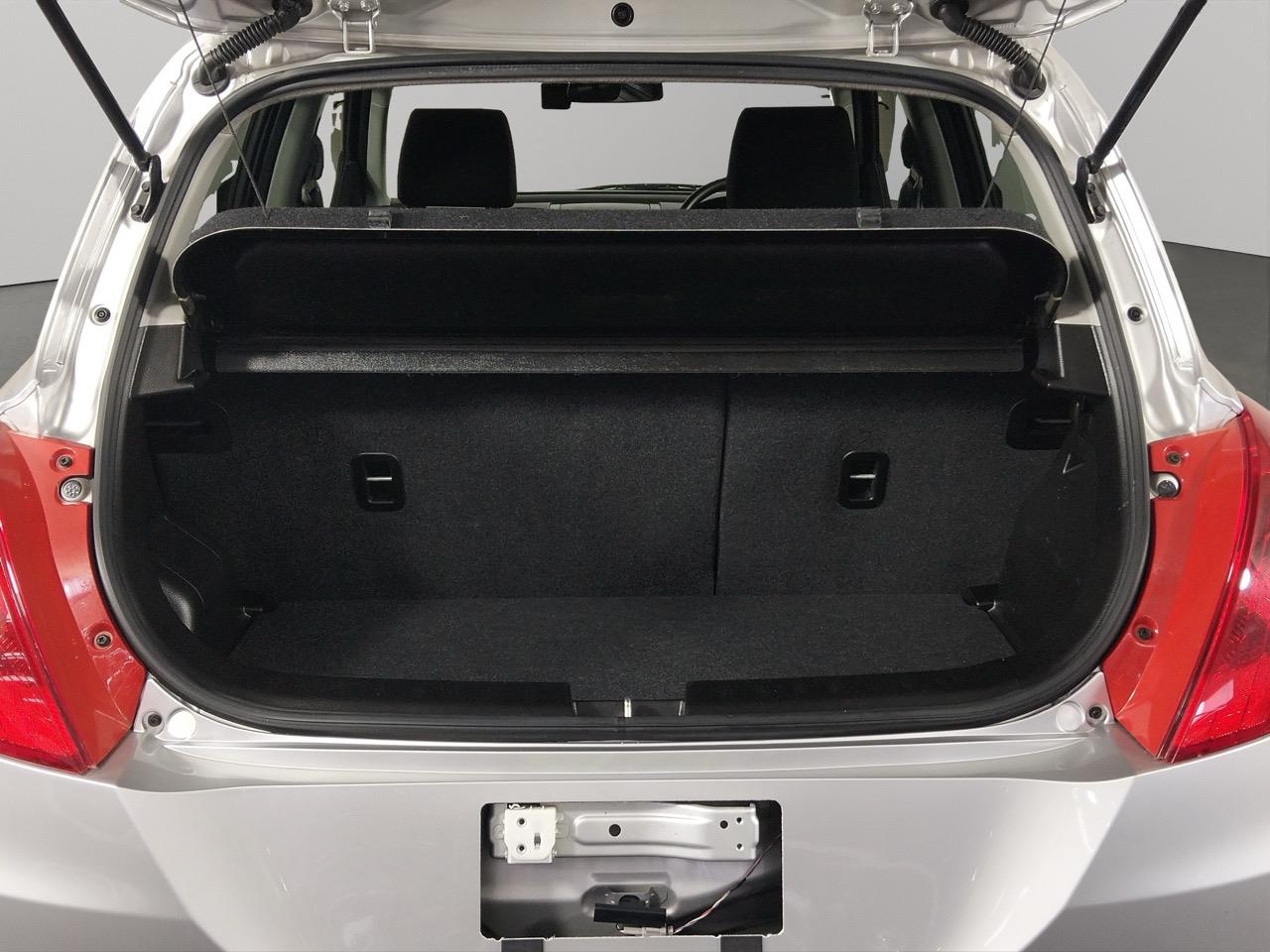 2015 Suzuki Swift  Hatchback PUSH BUTTON START + SMART KEYS