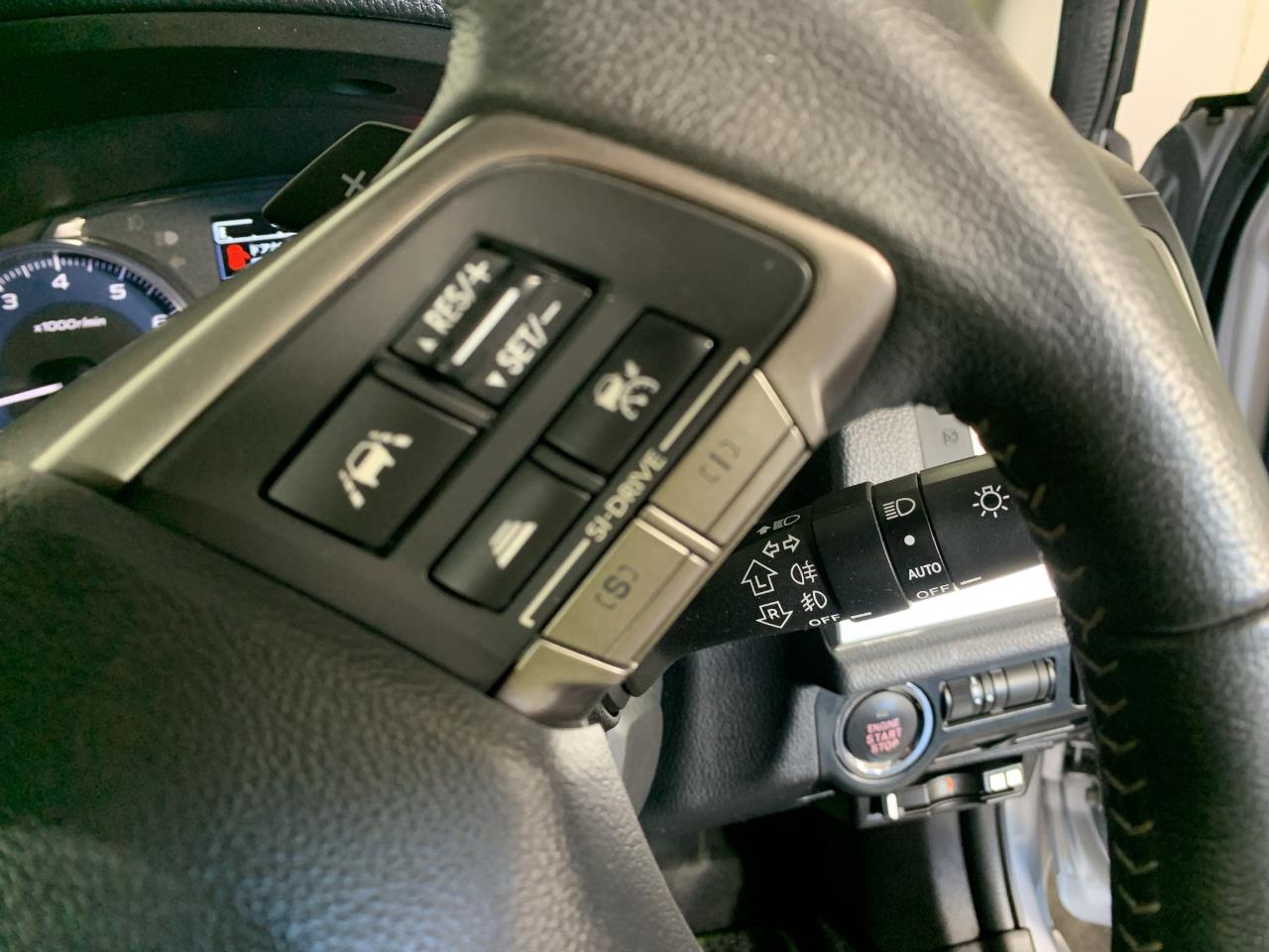 2015 Subaru XV 2.0i-L EYESIGHT 4WD Station Wagon AWD + CRUISE CONTROL + POWER ADJUSTMENT SEATS