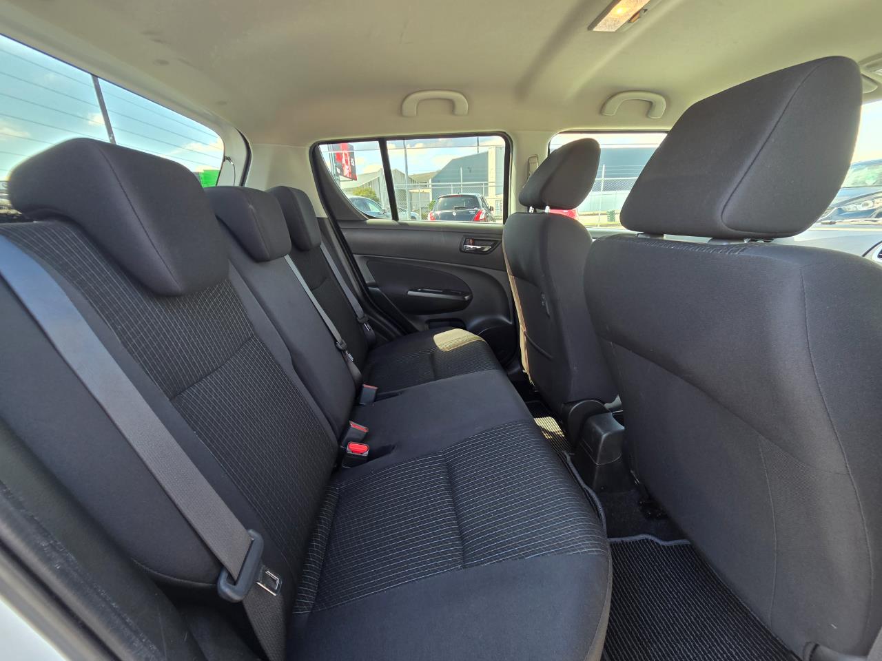 2014 Suzuki Swift 1.2 XG Hatchback PUSH BUTTON START + AUTO LIGHTS