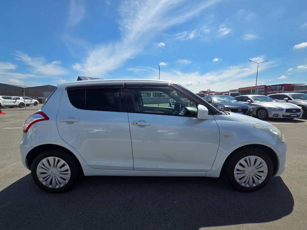 2014 Suzuki Swift 1.2 XG Hatchback PUSH BUTTON START + AUTO LIGHTS