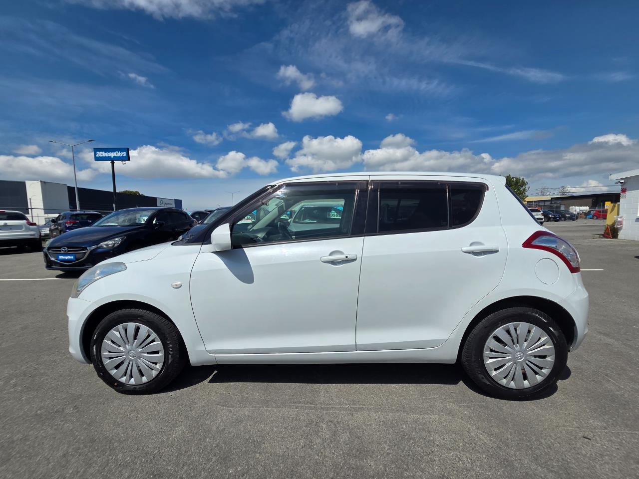 2014 Suzuki Swift 1.2 XG Hatchback PUSH BUTTON START + AUTO LIGHTS