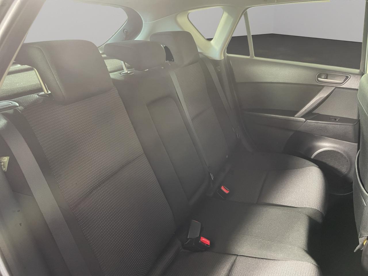 2013 Mazda Axela 3 SPORT 1.5S STYLE Hatchback REVERSING CAMERA + AUTO LIGHTS + PUSH BUTTON START