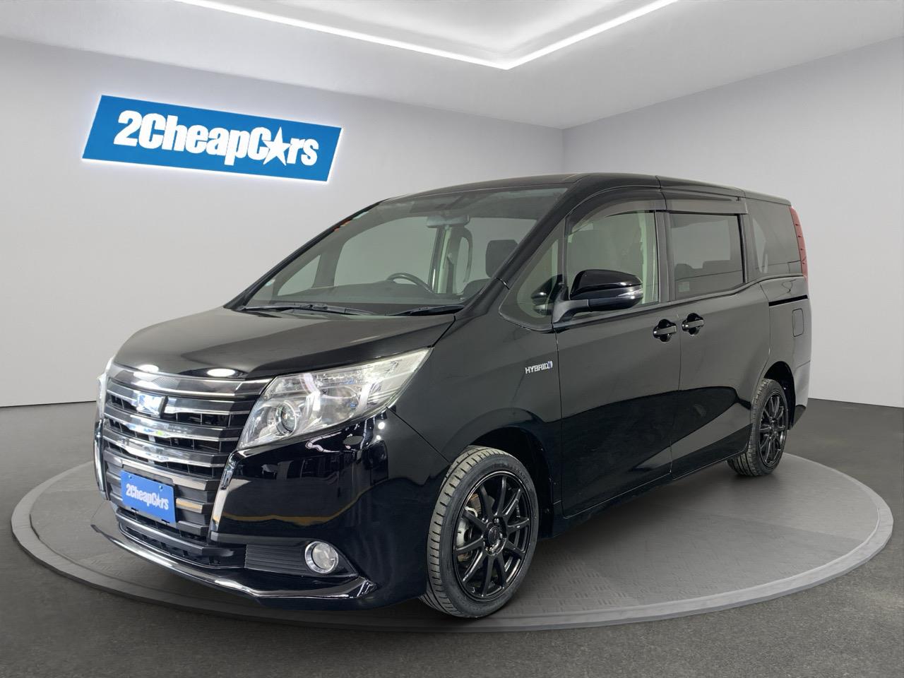 2014 Toyota Noah Hybrid People Mover