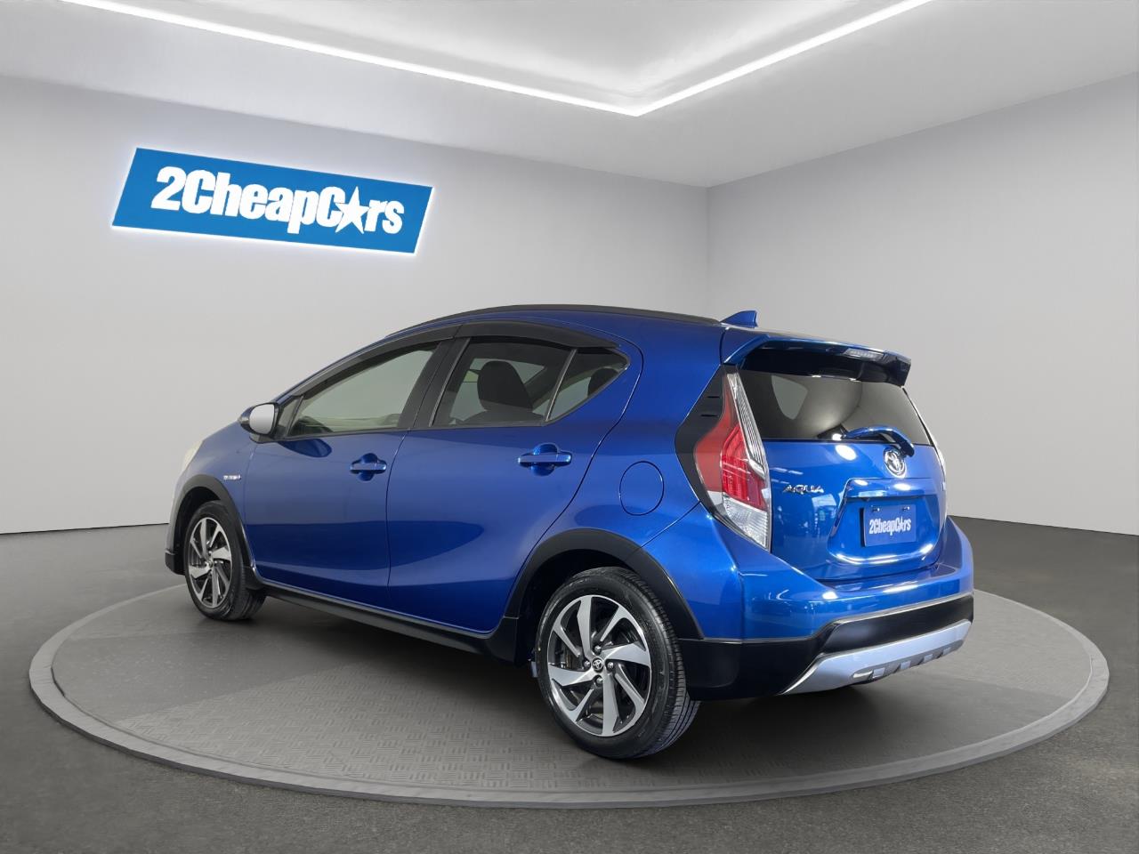 2015 Toyota Aqua X-URBAN Hatchback REVERSING CAMERA + SMART KEY + MAG WHEEL