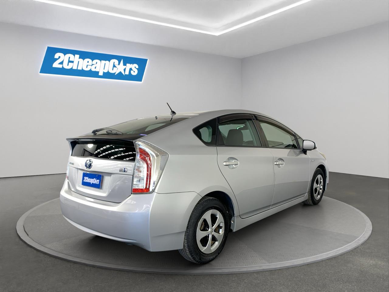 2013 Toyota Prius S Hatchback PUSH BUTTON START + AUTO LIGHTS