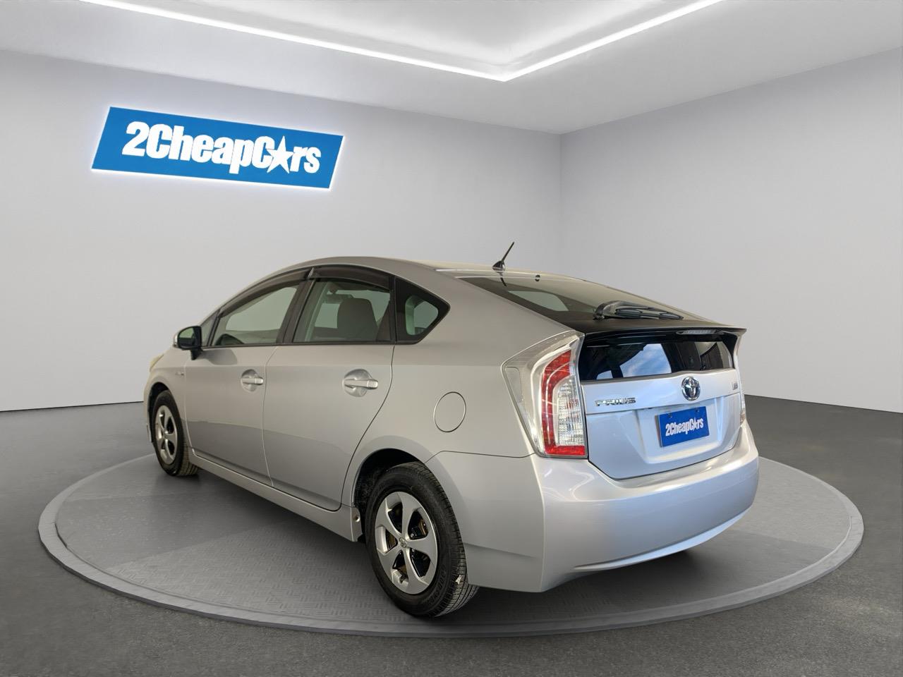 2013 Toyota Prius S Hatchback PUSH BUTTON START + AUTO LIGHTS