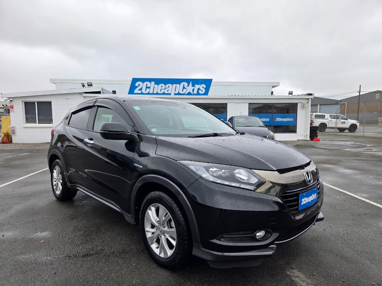 2016 Honda Vezel HYBRID X HONDA SENSING RV/SUV HONDA SENSING + REVERSING CAMERA + CRUISE CONTROL