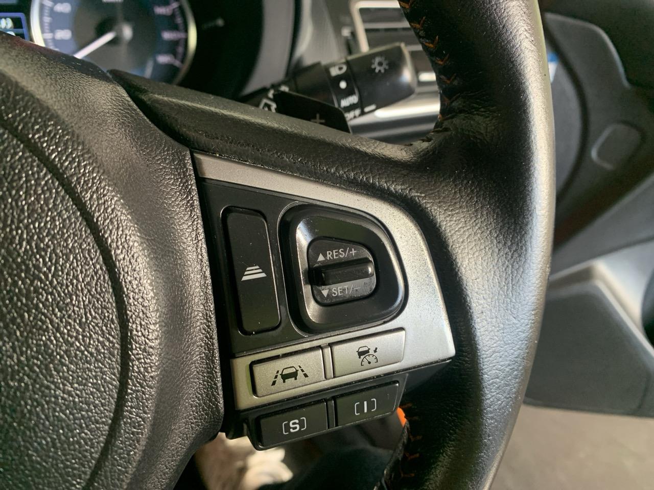 2016 Subaru XV 2.0iL Eyesight RV/SUV AWD + EYE SIGHT SYSTEM + REVESING CAMERA