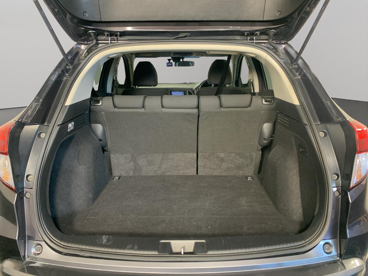 2014 Honda Vezel HYBRID X RV/SUV REVERSING CAMERA + SMART KEY + PADDLE SHIFT