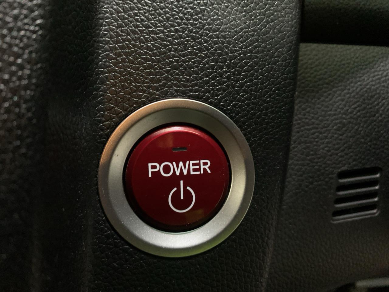 2014 Honda Fit Jazz Hybrid New Shape Hatchback PUSH BUTTON START + REVERSING CAMERA + AUTO LIGHTS