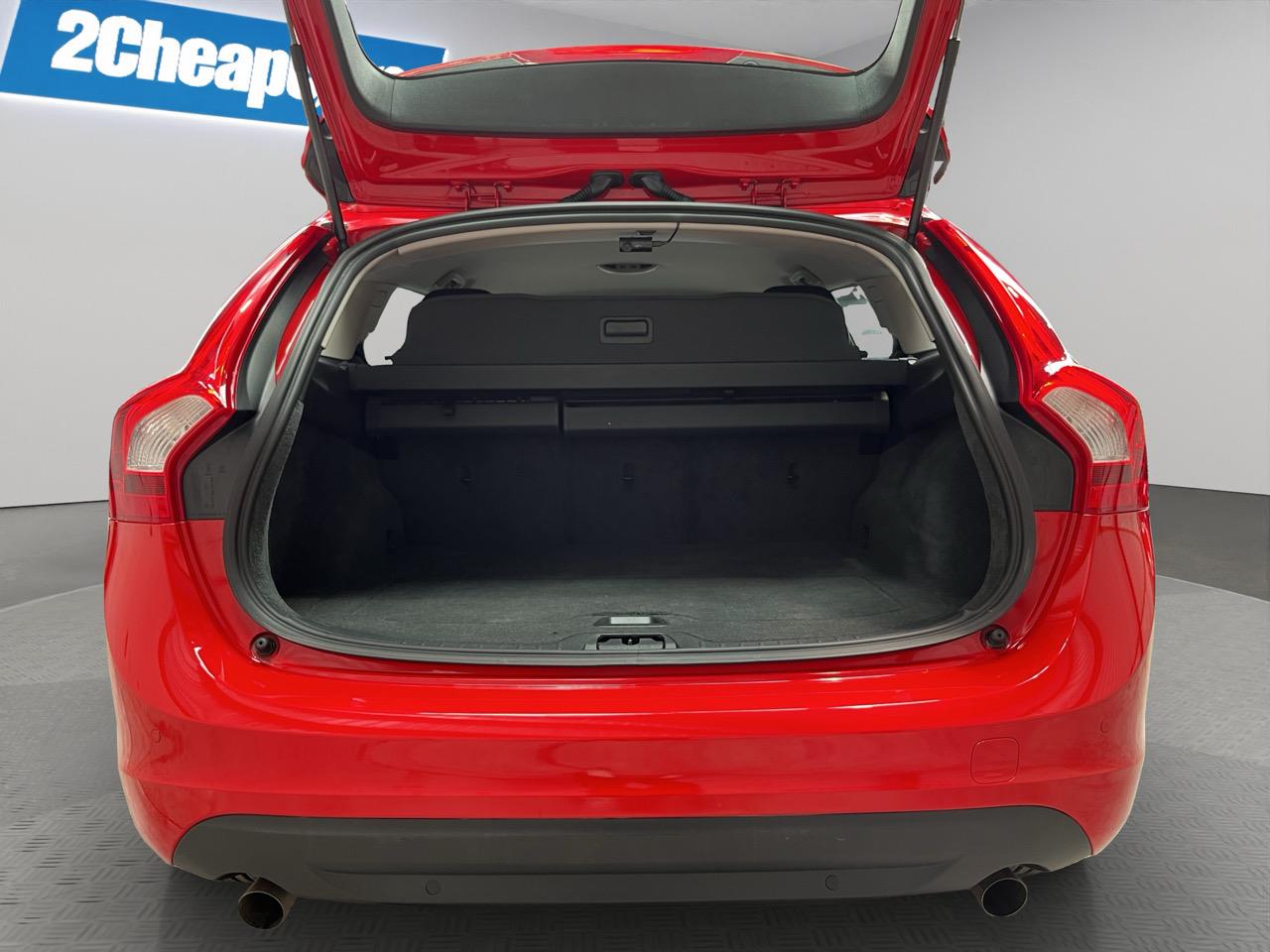 2012 Volvo V60  Station Wagon LOW KM + CRUISE CONTROL